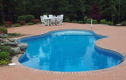 In-ground swimming pool